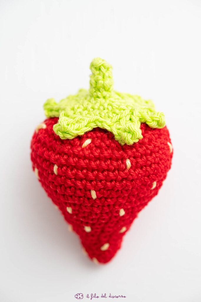 Portachiavi uncinetto fragola
