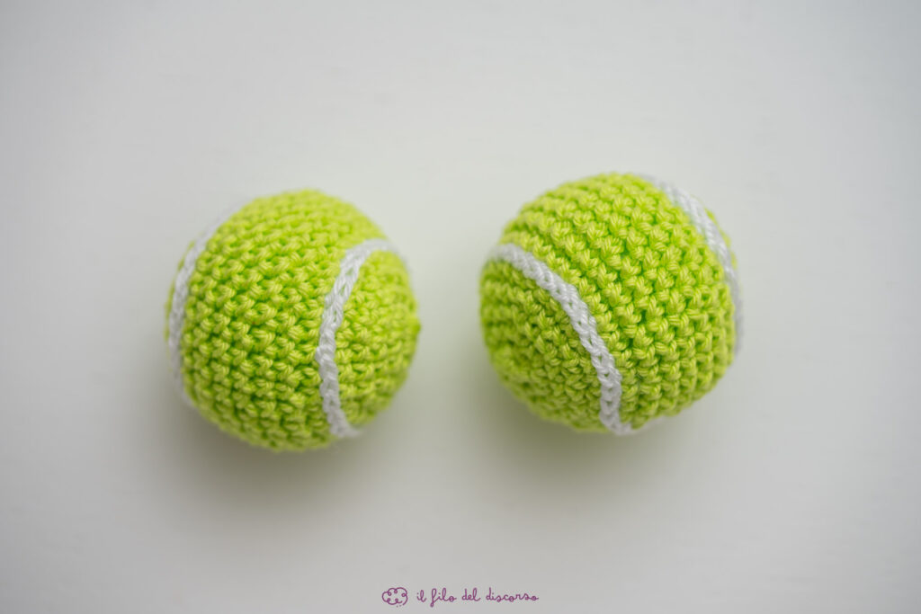 Portachiavi pallina da padel uncinetto